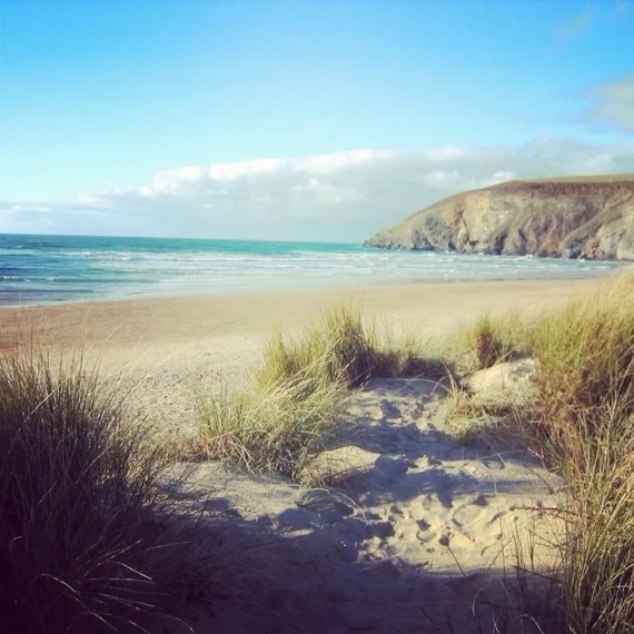 Mawgan Porth beach