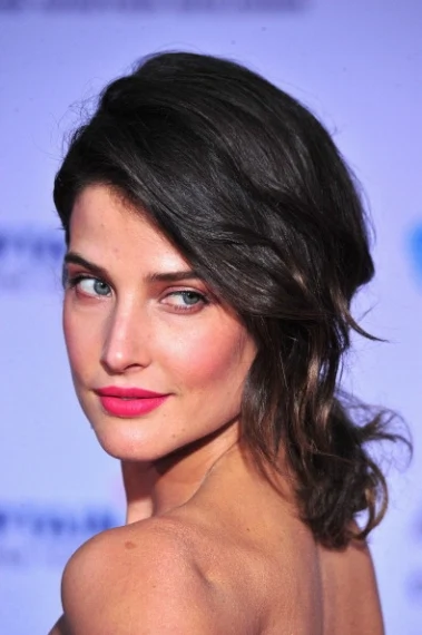 Cobie Smulders Reveals Cancer Battle Cobie Smulders Reveals Cancer Battle