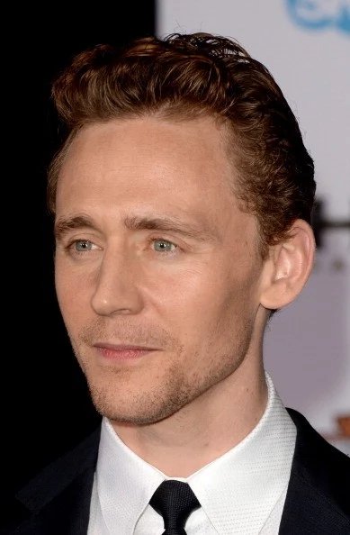 HOLLYWOOD, CA - NOVEMBER 04: Actor Tom Hiddleston arrives at the premiere of Marvel's 