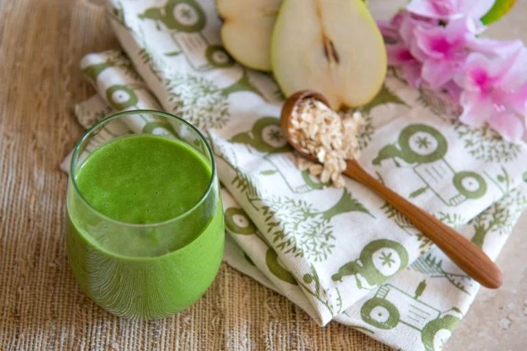 Pear and Vanilla Blast