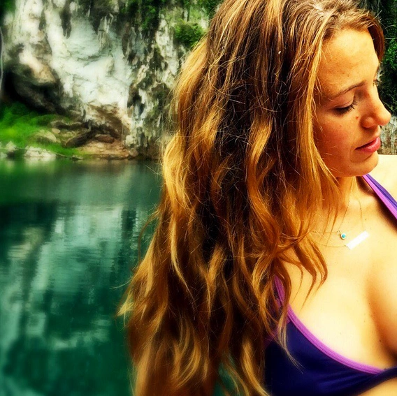 Blake Lively Posts Breastfeeding Photo To Instagram Blake Lively Posts Breastfeeding Photo To Instagram