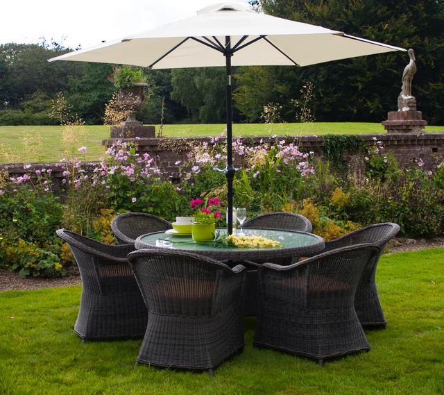 Win a Gorgeous 8-piece Culcita Outdoor Dining Set Worth ?1,850!