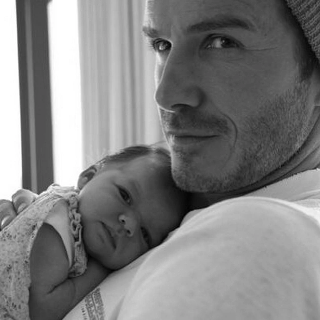 David Beckham Takes The Daily Mail To Task Over Harper Photo