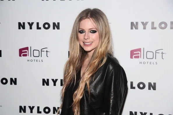 Avril Lavigne Announces Divorce From Nickelback’s Chad Kroeger Avril Lavigne Announces Divorce From Nickelback’s Chad Kroeger