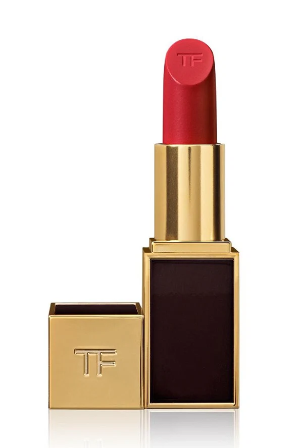 red-lipstick-TOM-FORD-LIP-COLOR-CHERRY-LUSH-vogue-28nov13-pr_592x888