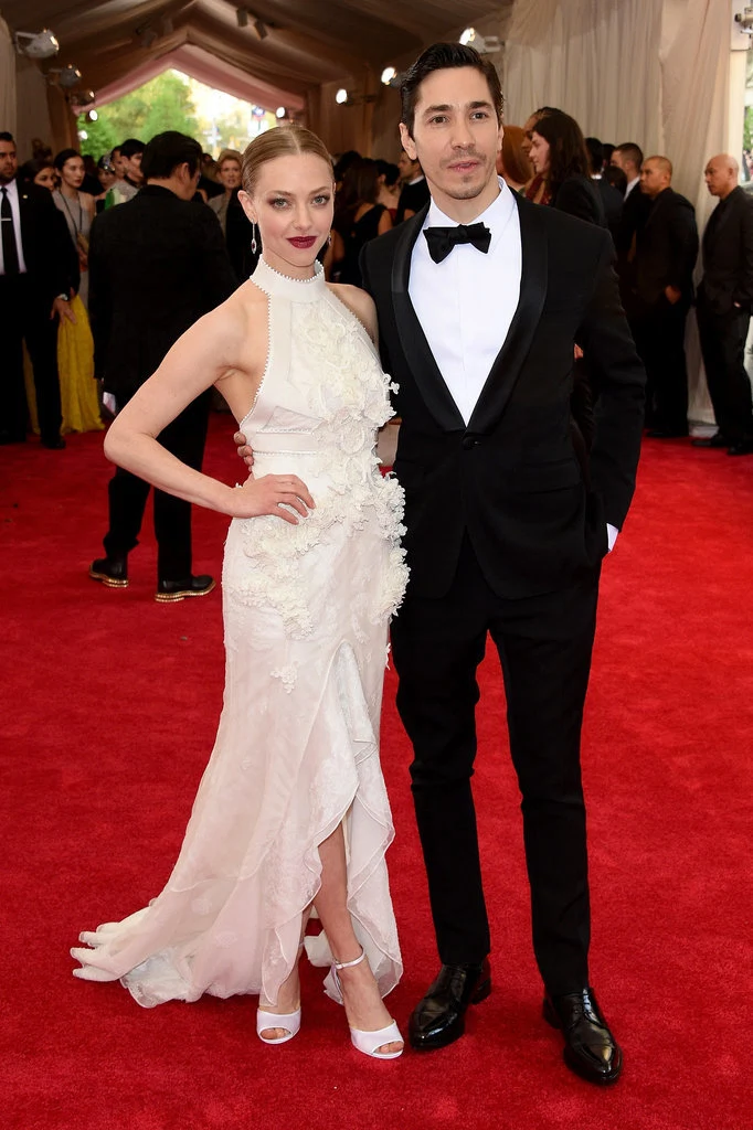 Amanda-Seyfried-Justin-Long-Met-Gala-May-2015