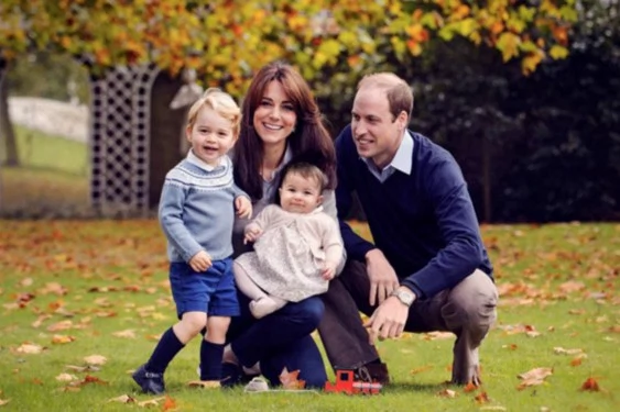 The Best Celebrity Christmas Cards Ever The Best Celebrity Christmas Cards Ever