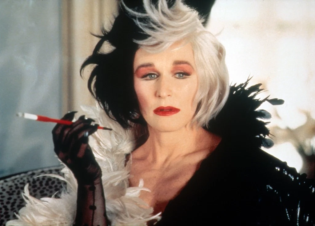 101-Dalmatians-glenn-close-35236775-2979-2144