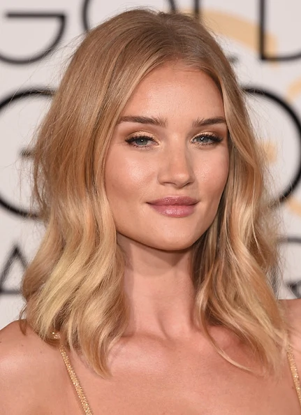 BEVERLY HILLS, CA - JANUARY 10: Actress Rosie Huntington-Whiteley attends the 73rd Annual Golden Globe Awards held at the Beverly Hilton Hotel on January 10, 2016 in Beverly Hills, California. (Photo by Jason Merritt/Getty Images)