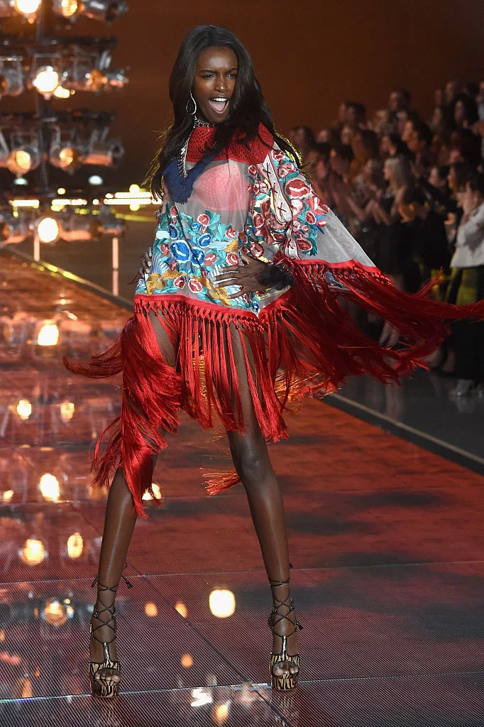 NEW YORK, NY - NOVEMBER 10: Model Leomie Anderson from The United Kingdom walks the runway during the 2015 Victoria's Secret Fashion Show at Lexington Avenue Armory on November 10, 2015 in New York City. (Photo by Jamie McCarthy/Getty Images)