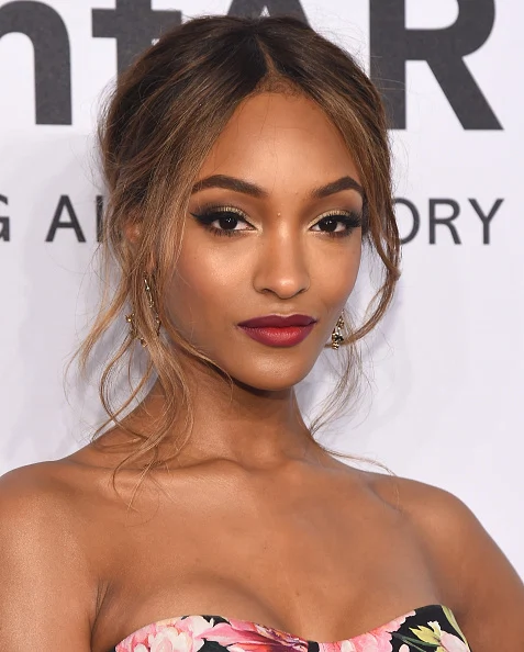 attends 2016 amfAR New York Gala at Cipriani Wall Street on February 10, 2016 in New York City.