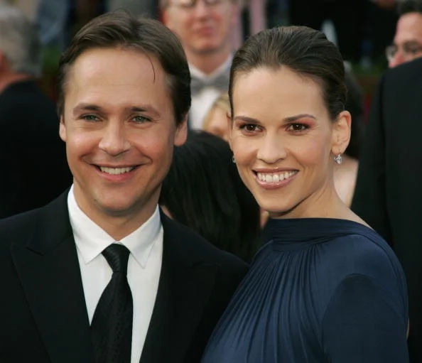 HOLLYWOOD, CA - FEBRUARY 27: Actress Hilary Swank and husband Chad Lowe arrive at the 77th Annual Academy Awards at the Kodak Theater on February 27, 2005 in Hollywood, California. (Photo by Frank Micelotta/Getty Images)