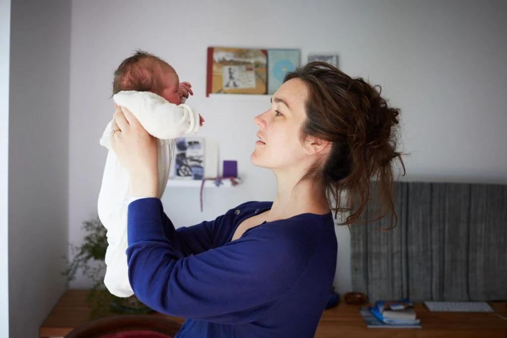 Photos: Intimate Photos Of Mothers And Newborns In Their First 24 Hours Of Life