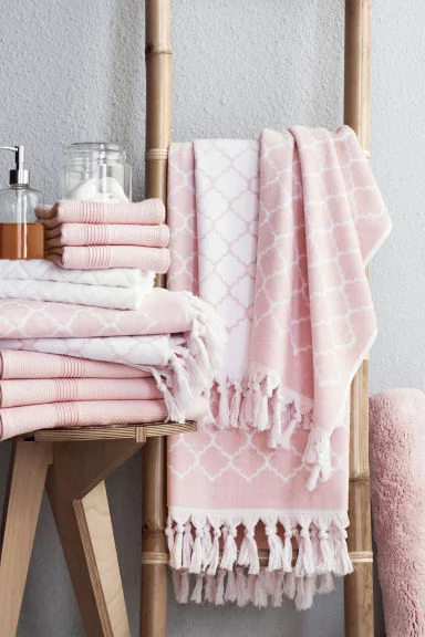 Waffle bath towel €14.99
