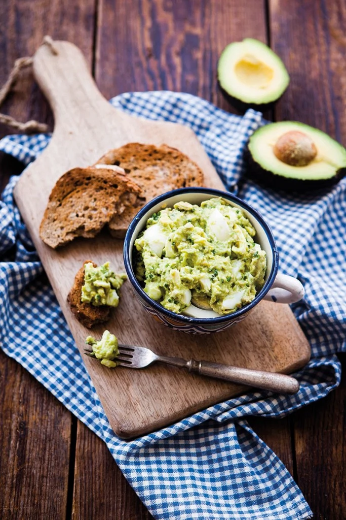 eggcado-with-avacado-and-chives-image-5