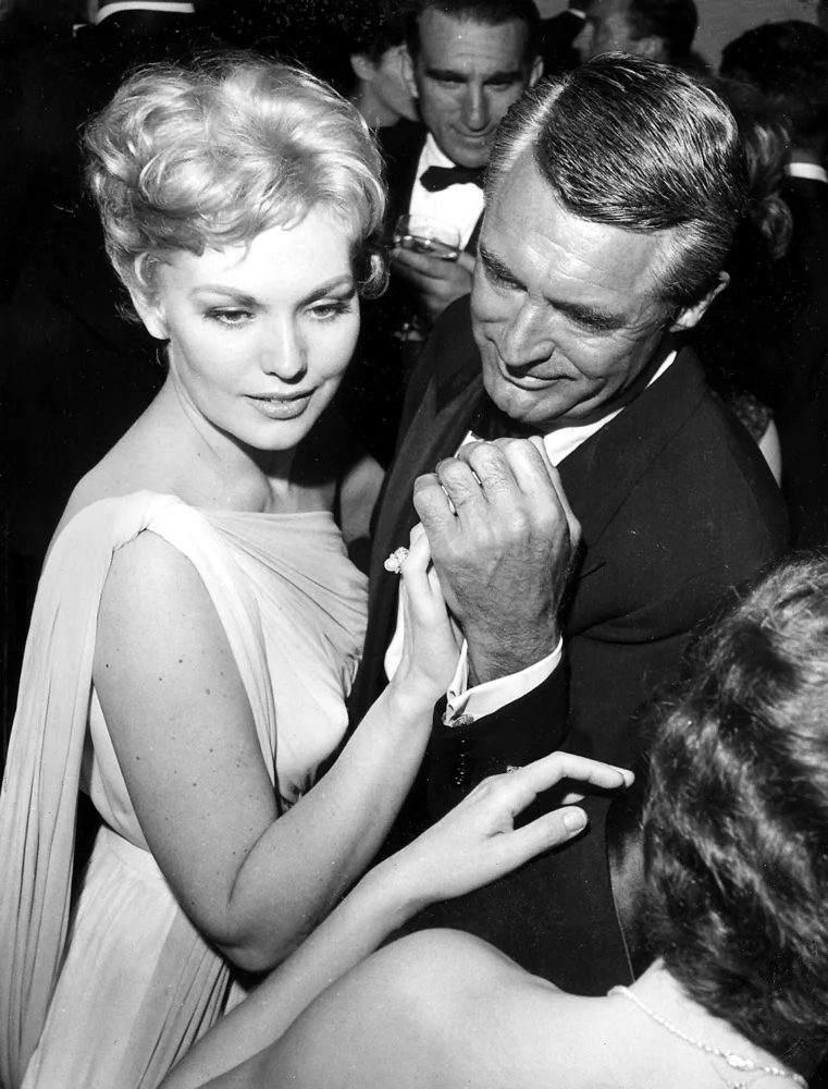 slide_489026_6738770_free