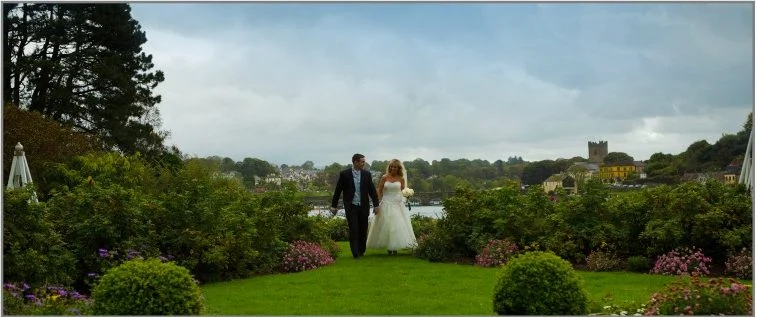 aabride groom walking garden USE
