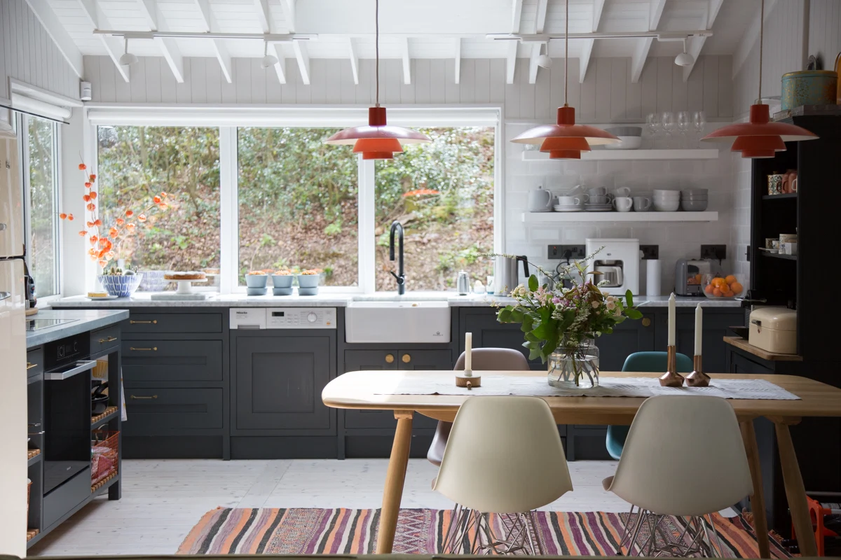 House Tour: Cosy Cabin Chic