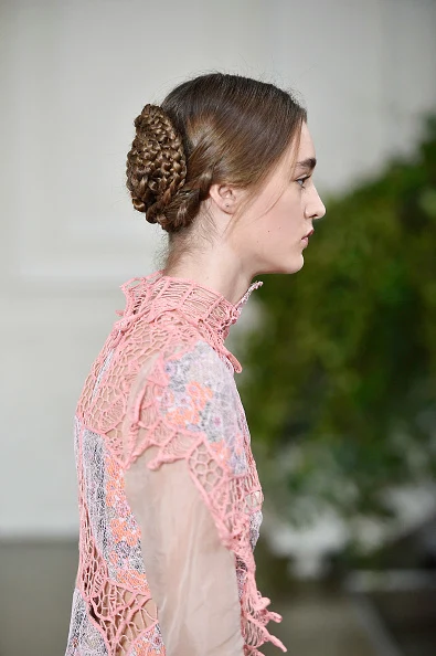 Bora Aksu - Runway RTW - Spring 2017 - London Fashion Week