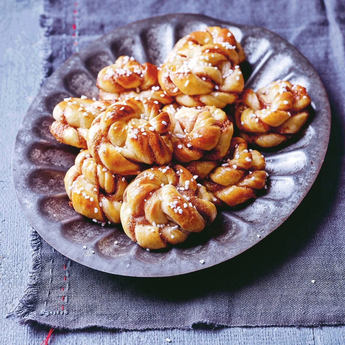 Start your weekend off right with these authentic Scandinavian cinnamon buns, or ‘kanelbullar’ Start your weekend off right with these authentic Scandinavian cinnamon buns, or ‘kanelbullar’