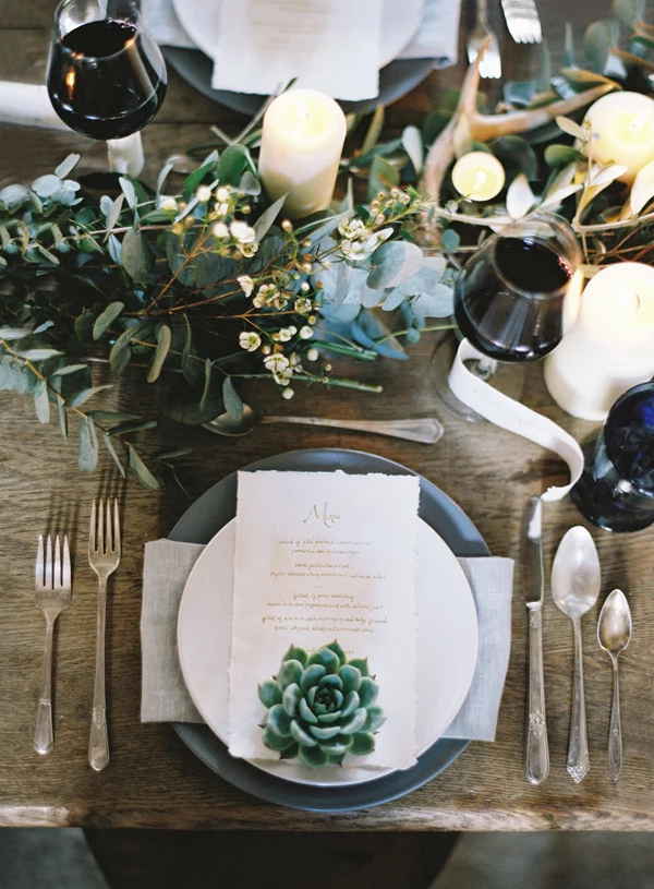 Ruffled - photo by http://www.paulaohara.com/ - http://ruffledblog.com/irish-destination-wedding-inspiration/