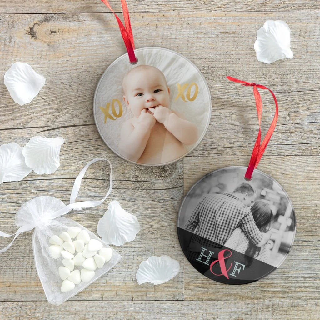 lifestyle-acrylic-ornament-1140x1140-uk-20161007