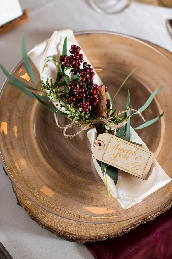 rustic-christmas-wedding-decoration-ideas-00004