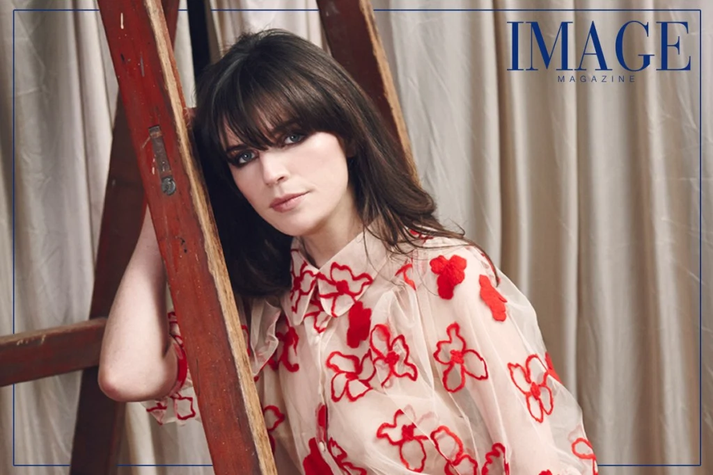 March IMAGE Star Aisling Bea Brought The Best Ladder Puns On Twitter March IMAGE Star Aisling Bea Brought The Best Ladder Puns On Twitter