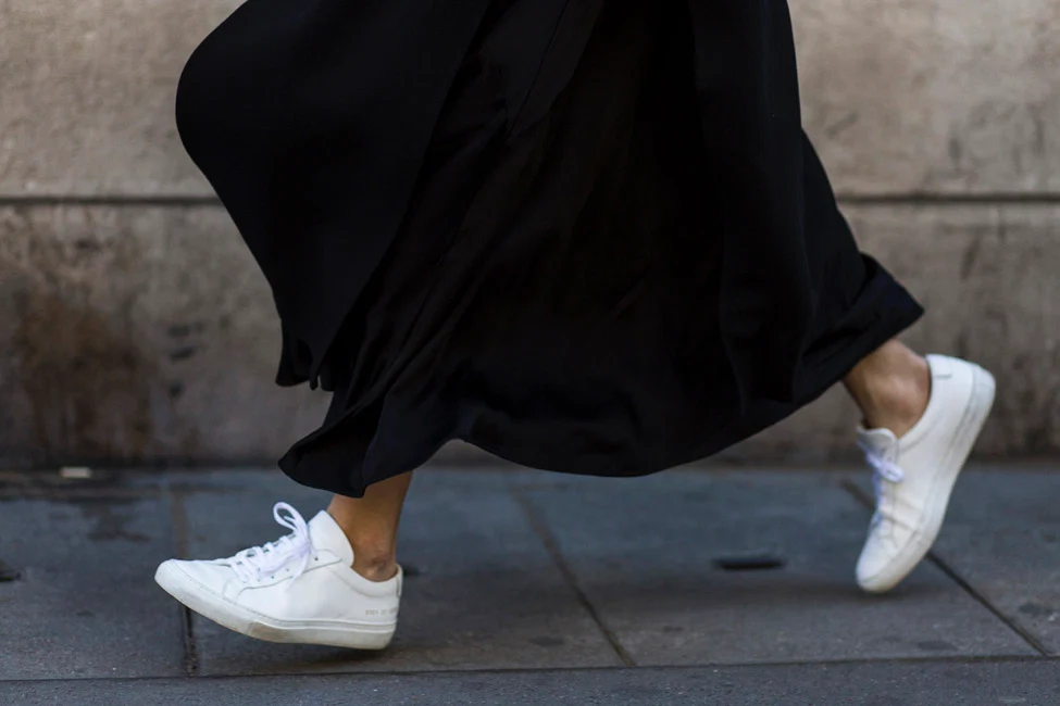The Solution To Transitional Dressing? White Trainers