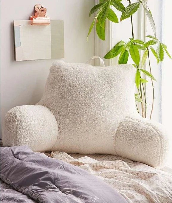 10 Perfect Products From Urban Outfitters Home For A Cosy AW