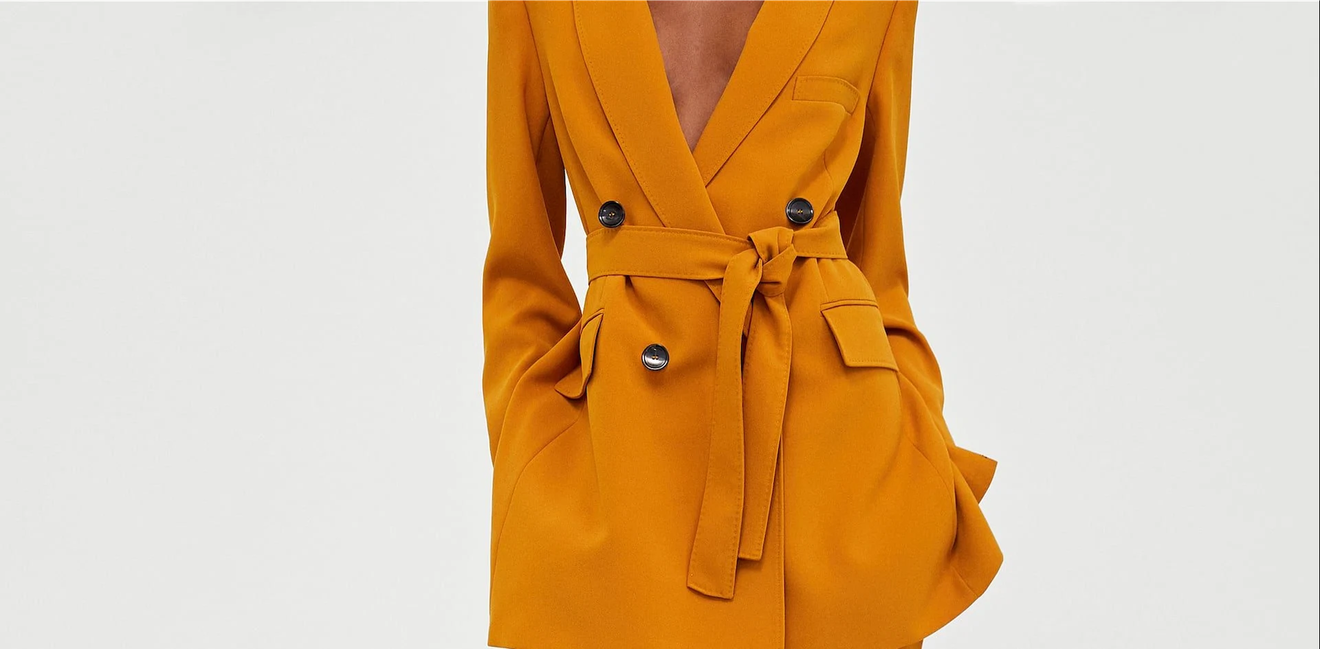 This Is The €130 Zara Suit That Emily Ratajkowski Just Got Married In