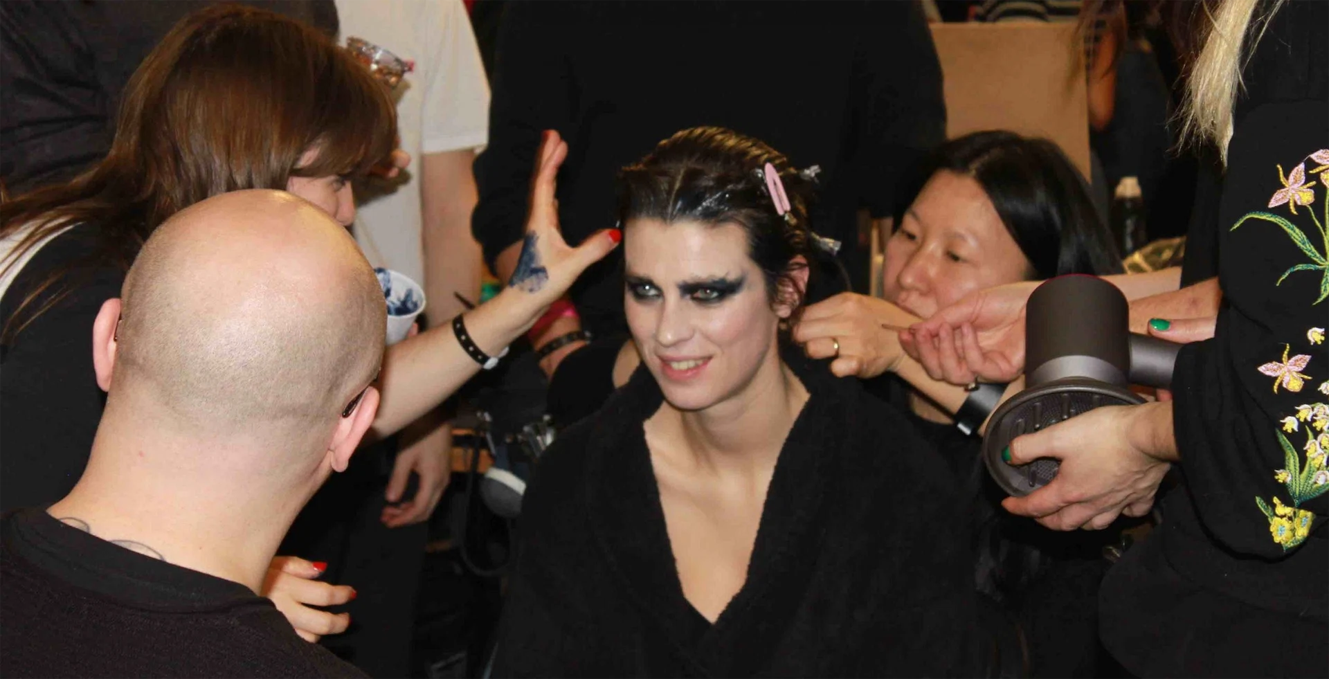 Backstage Beauty At Gareth Pugh’s AW18 Show – LFW Insider Backstage Beauty At Gareth Pugh’s AW18 Show – LFW Insider