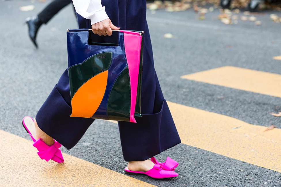 How to punch up neutrals with a pop of fuchsia pink