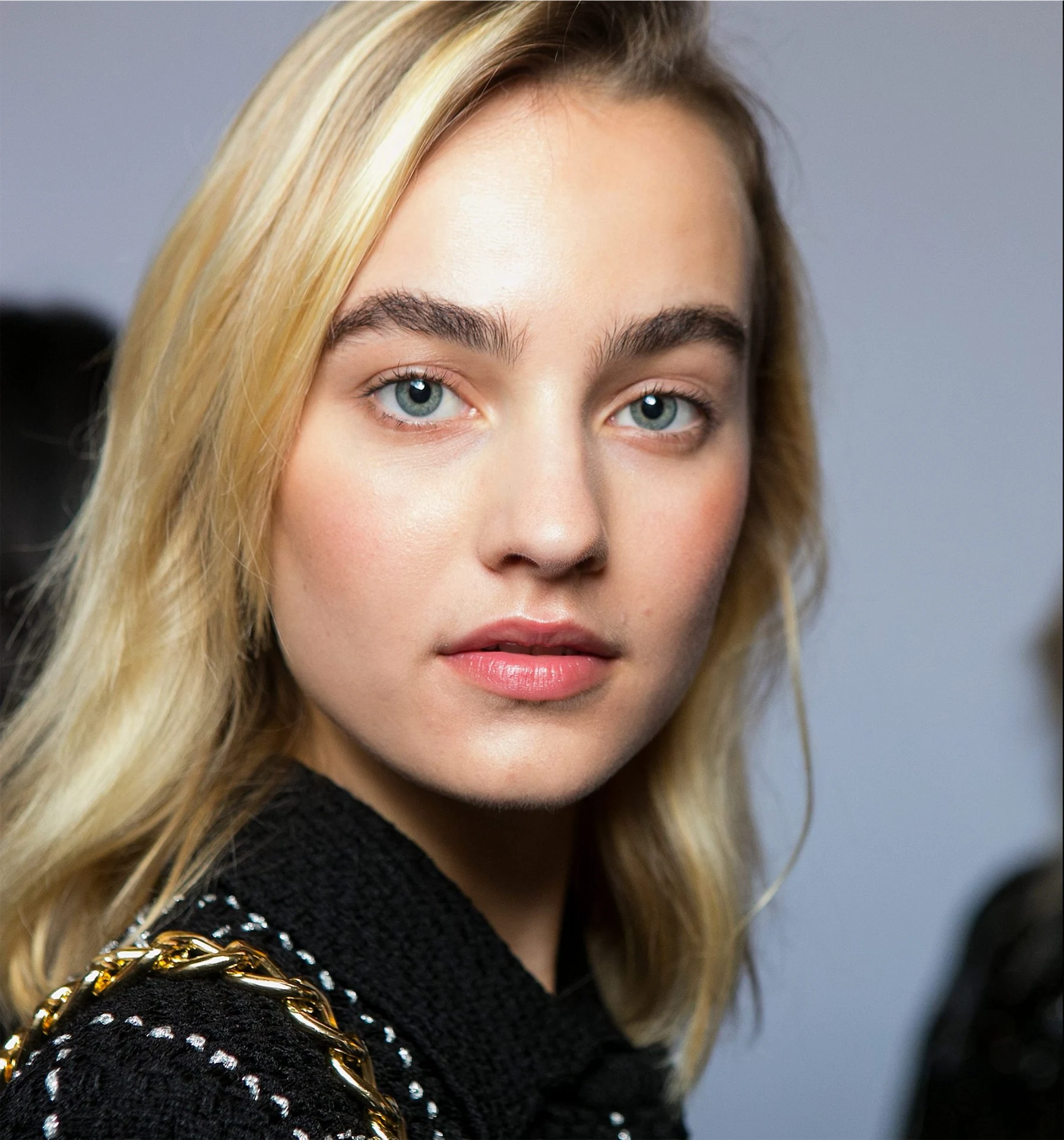 SS18 Beauty Trends: Brushed-Up Brows