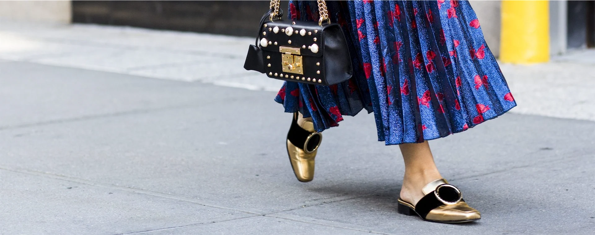 At Cannes women must wear heels. Forget that. Here are five elegant evening flats worthy of any red carpet At Cannes women must wear heels. Forget that. Here are five elegant evening flats worthy of any red carpet