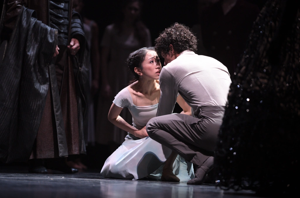 Ballerina Erina Takahashi in Akram Khan's Giselle
