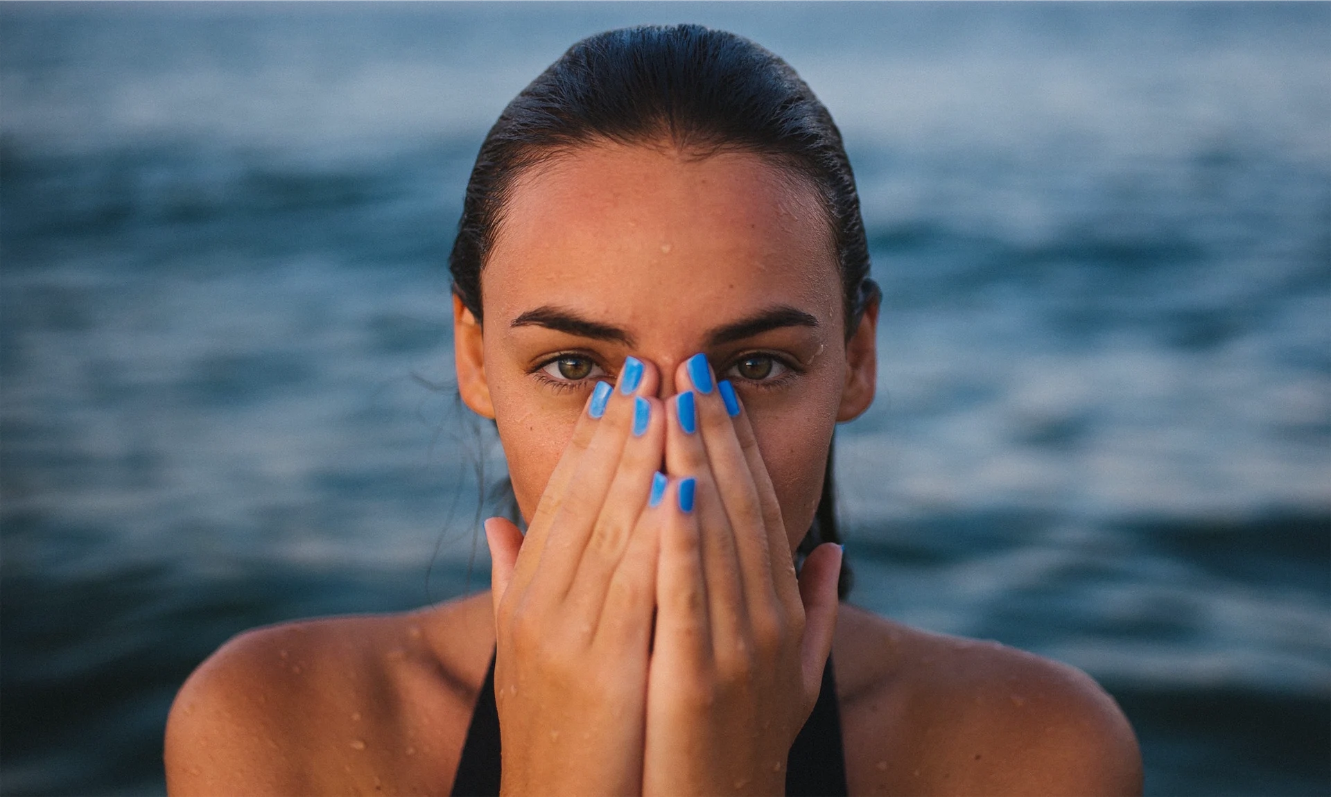 beach-bikini-blur-1797375