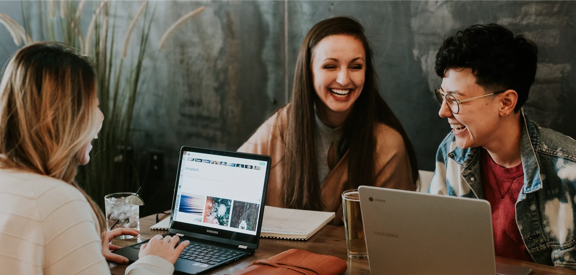 Work-Wife: the dos and don’ts of friendship in the workplace Work-Wife: the dos and don’ts of friendship in the workplace