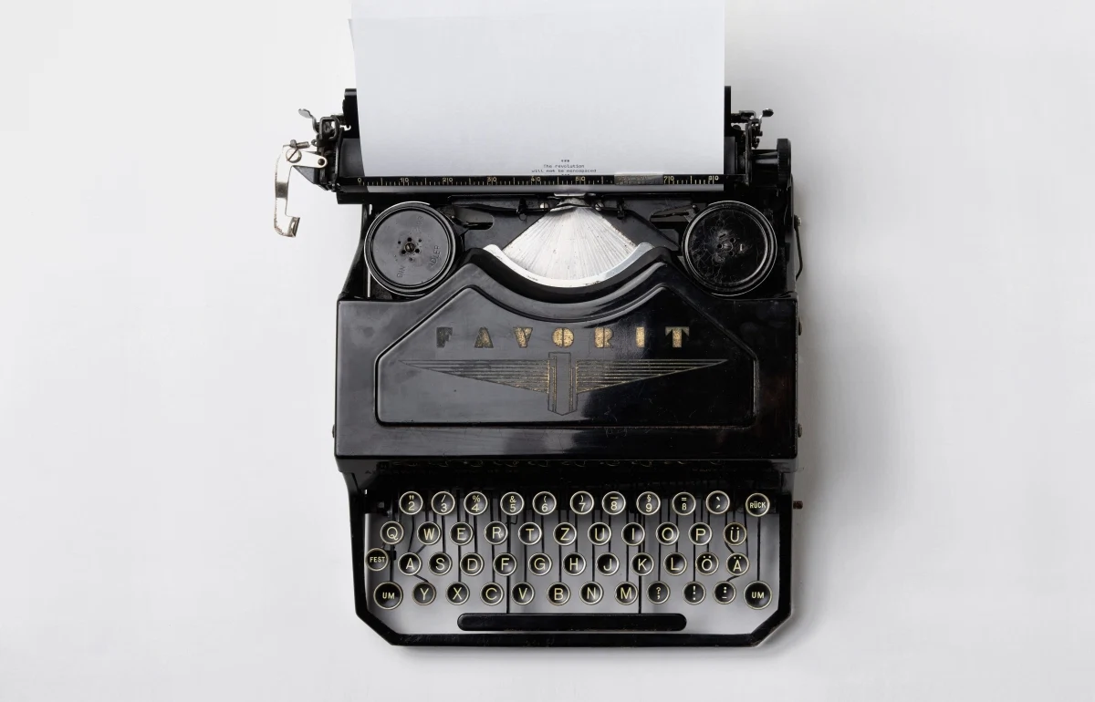 Twitterature: How twitter threads became the new longform Twitterature: How twitter threads became the new longform