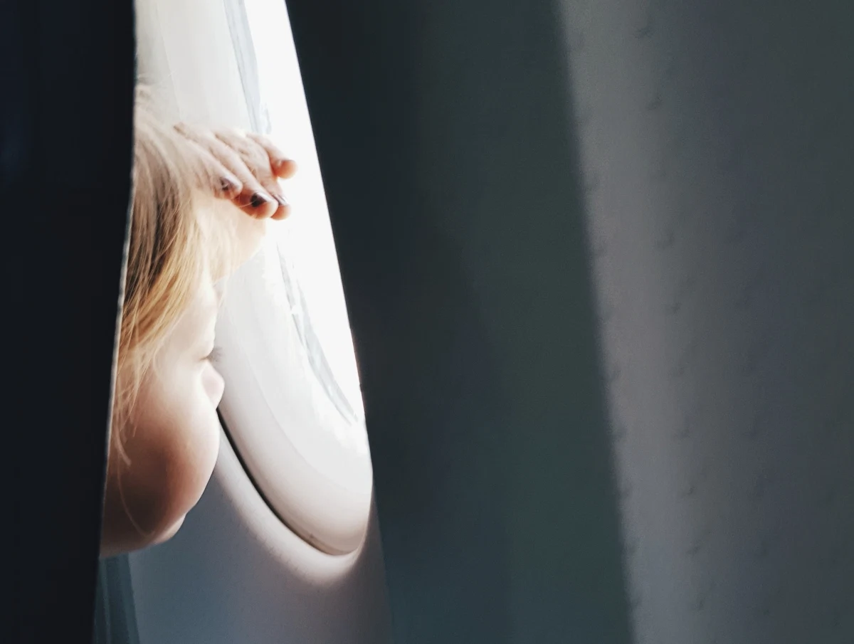 How to survive a flight with your screaming, sticky children How to survive a flight with your screaming, sticky children