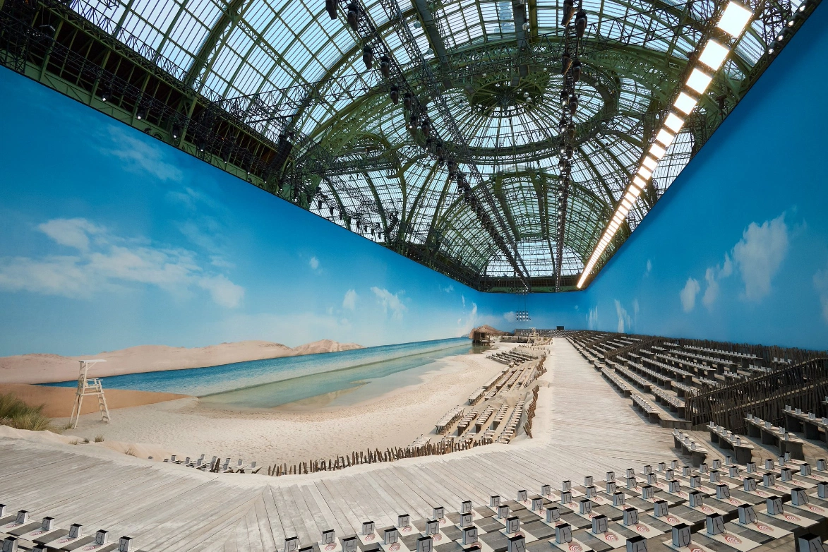 Chanel’s Paris Fashion Week show featured an actual beach on the runway Chanel’s Paris Fashion Week show featured an actual beach on the runway