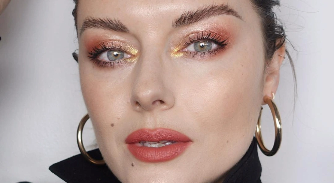 I tried colourful eye makeup every day for a week (á la Katie Jane Hughes)