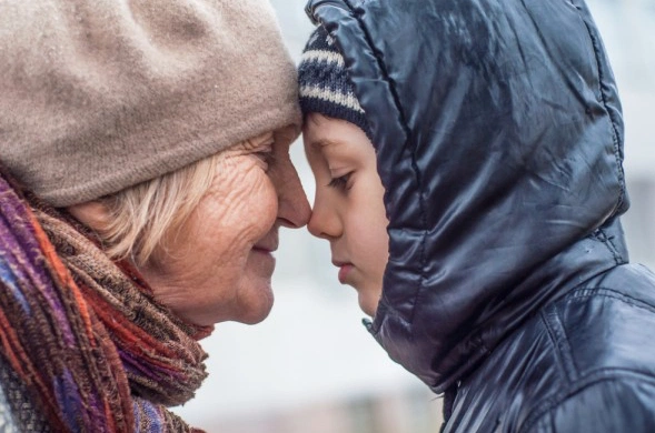 ‘Occasional babysitters, monopoly referees and biscuit-pushers’: The amazing benefits of grandparents