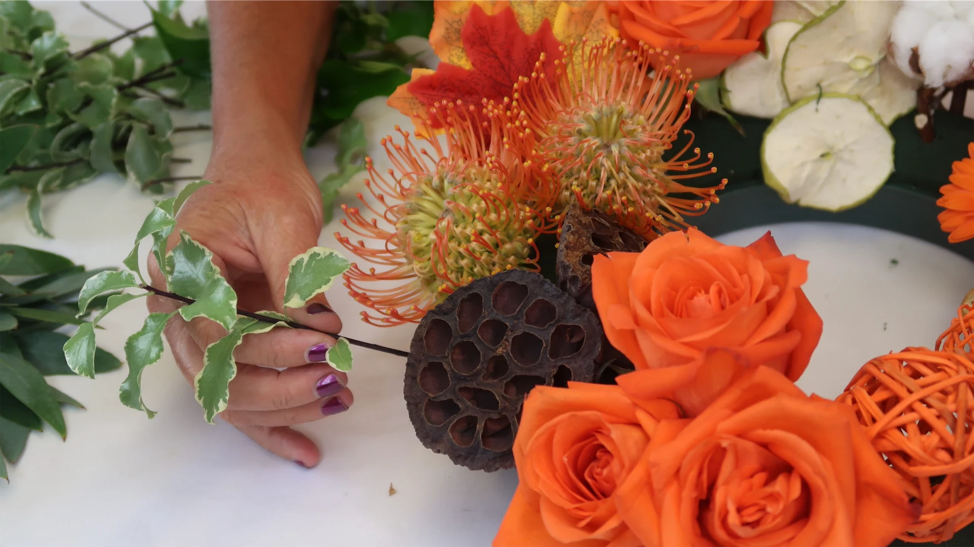 A step-by-step guide to making a gorgeous autumnal table centrepiece A step-by-step guide to making a gorgeous autumnal table centrepiece