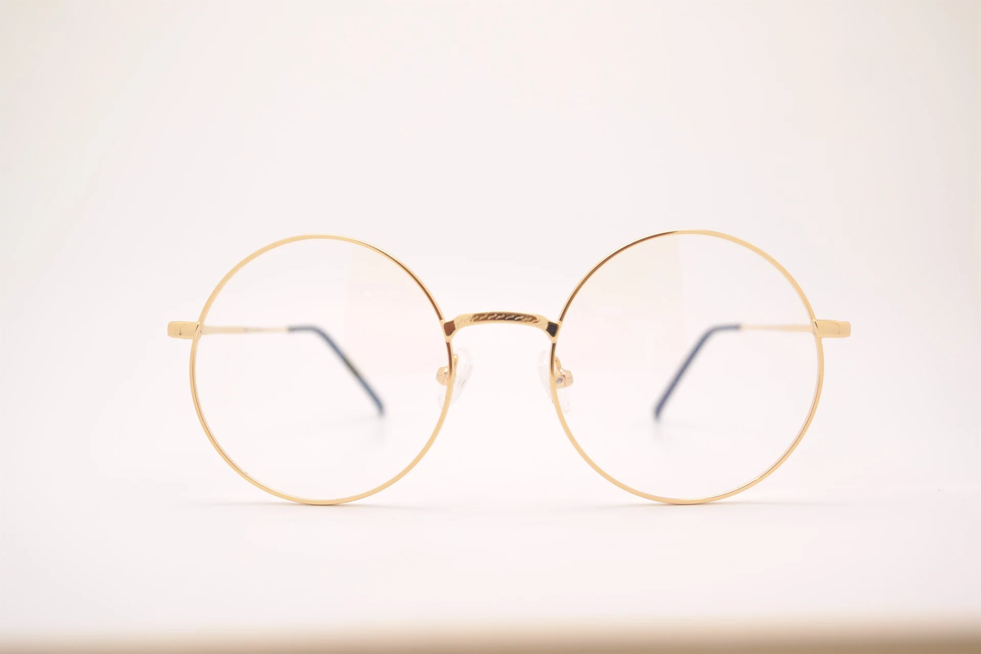 Four flawless make-up tips for glasses wearers Four flawless make-up tips for glasses wearers