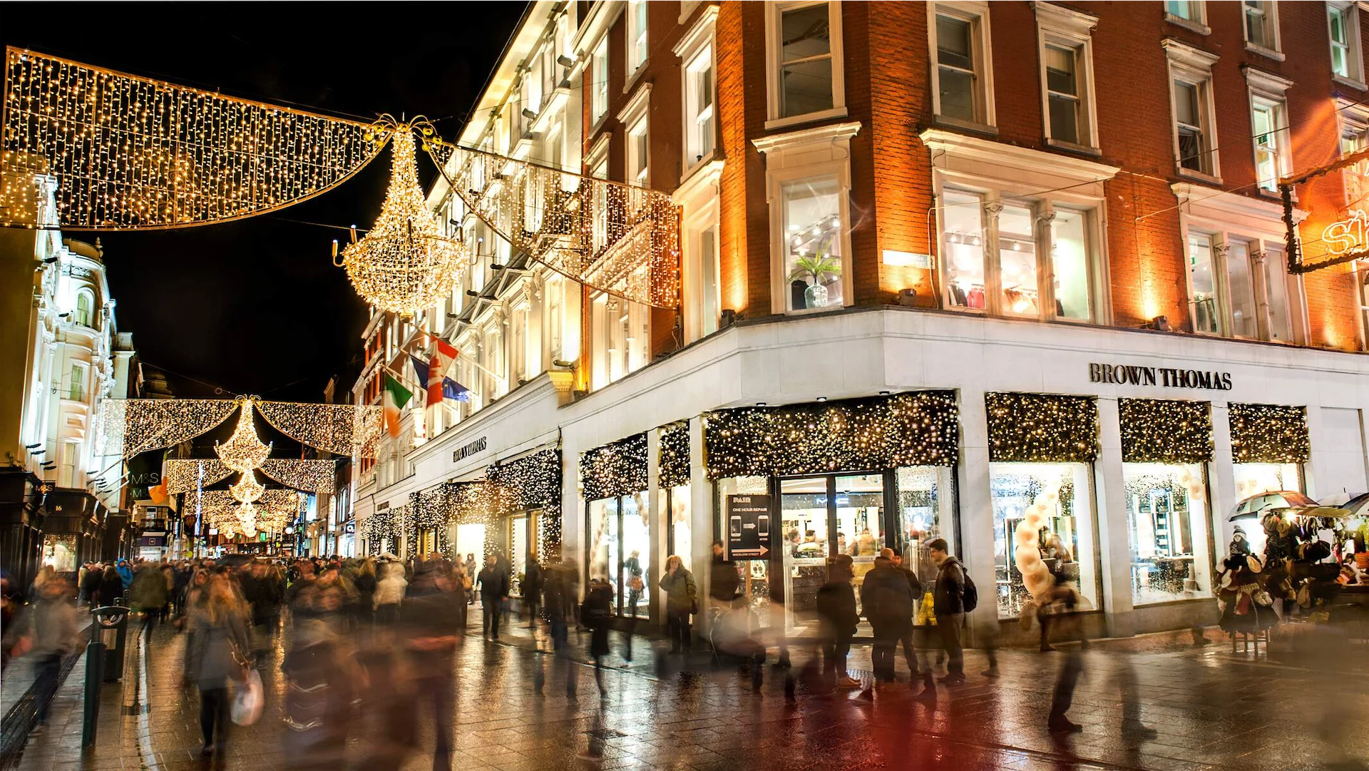 Grafton Street at Christmas shopping