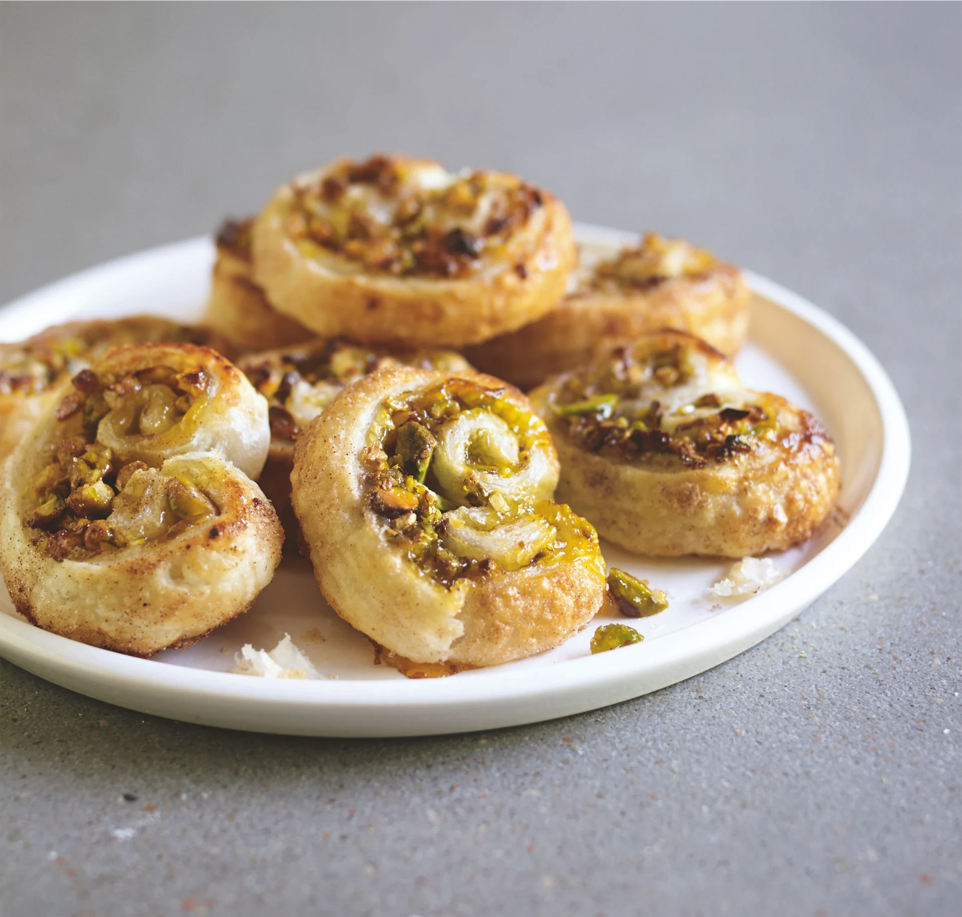 Time for brunch? Give these easy vegan apricot and pistachio pastries a try Time for brunch? Give these easy vegan apricot and pistachio pastries a try