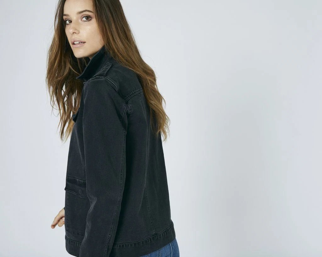 Stop what you’re doing – Theo + George is having a big competition and a fantastic sale