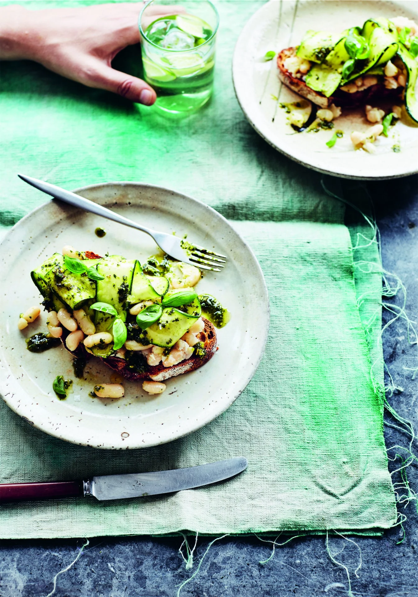 Hungry? This super-easy vegan bruschetta is the bomb