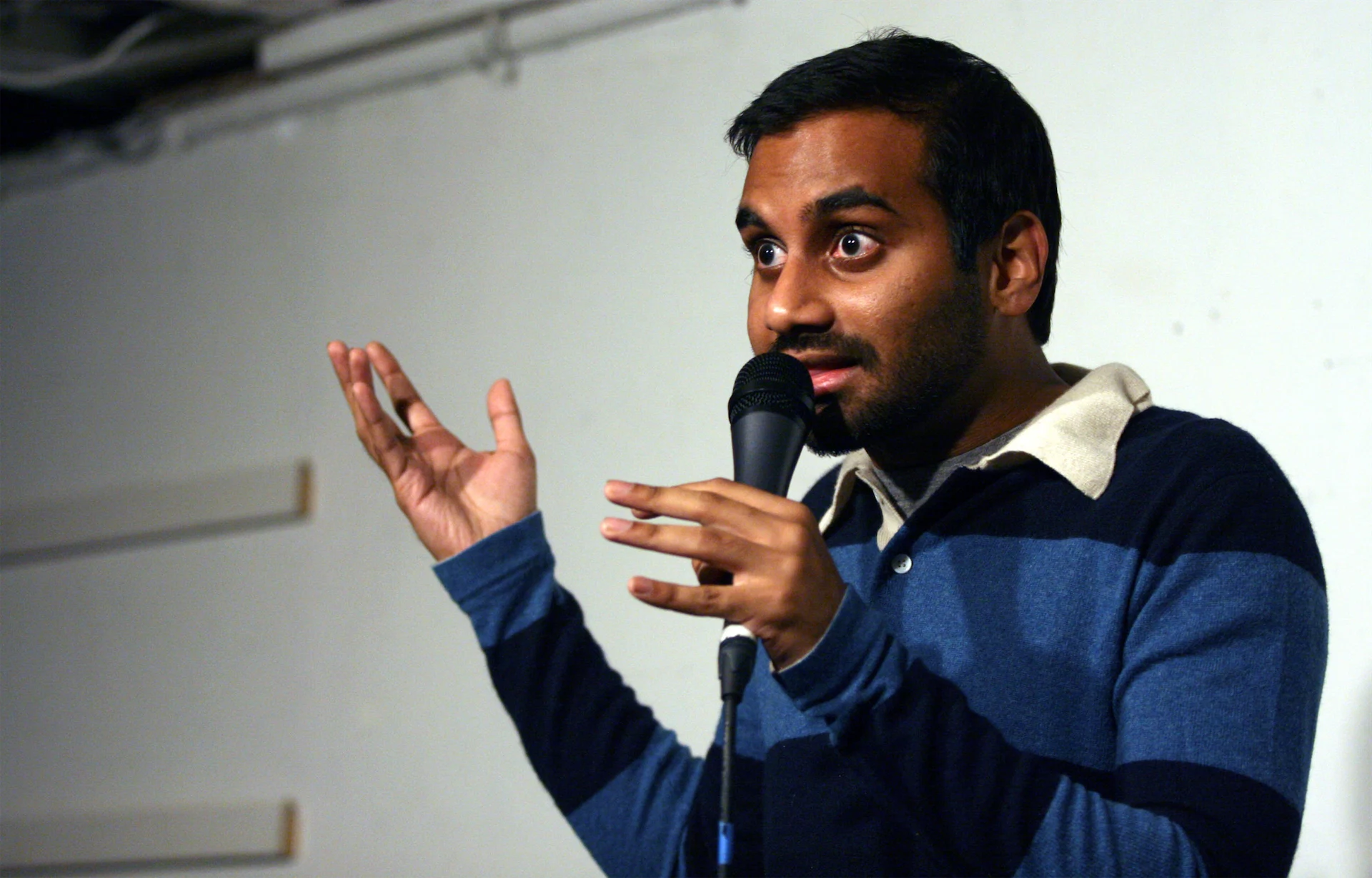Aziz Ansari reflects on sexual misconduct allegations at new comedy show